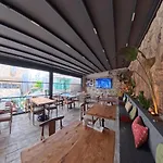 Hotel Stone House Foca Yenifoca