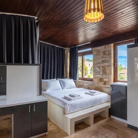 Hotel Stone House Foca Yenifoca