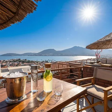 Hotel Stone House Foca Yenifoca