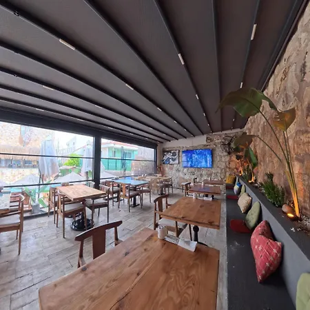 Hotel Stone House Foca Yenifoca