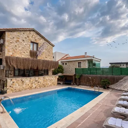 Stone House Foca Yenifoca