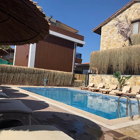 Stone House Foca Hotel *
