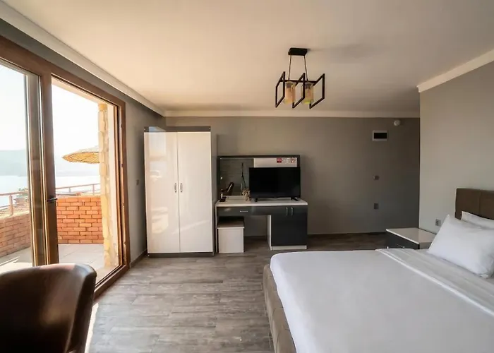 Stone House Foca فندق ينيفوتشا