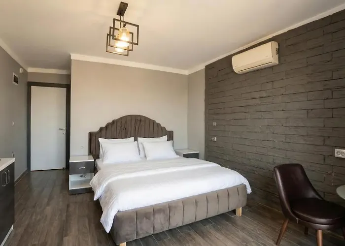 Stone House Foca ينيفوتشا