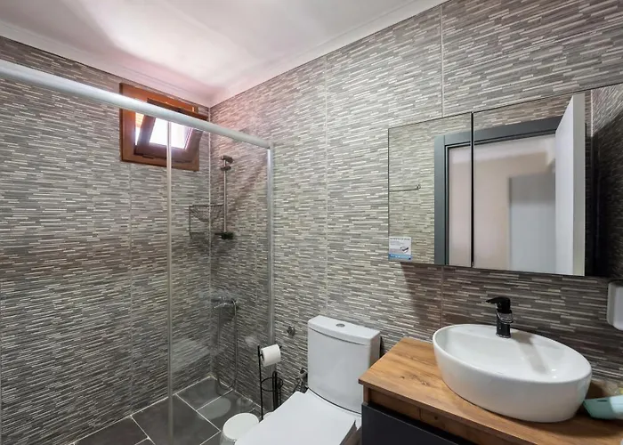 Stone House Foca فندق