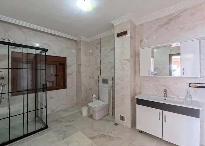 Stone House Foca فندق