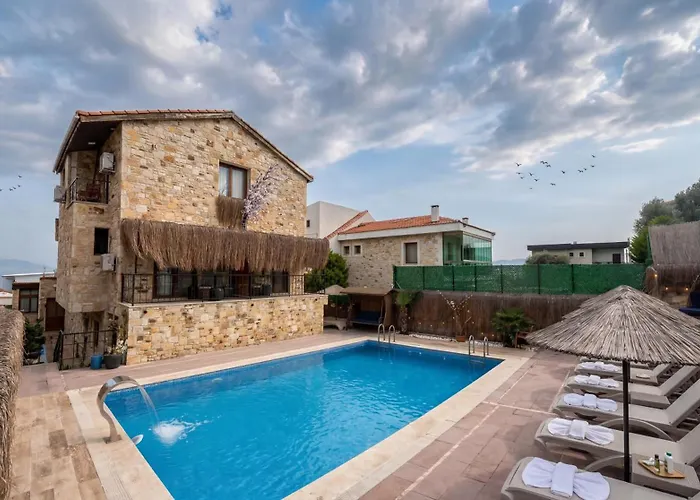 Stone House Foca ينيفوتشا