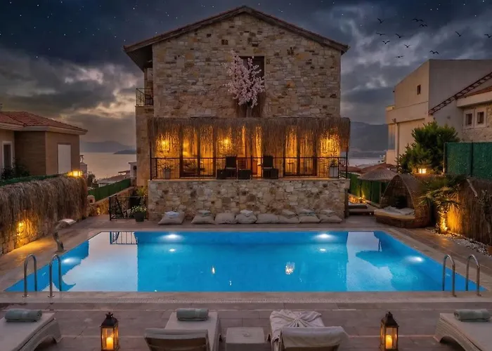 Stone House Foca فندق *