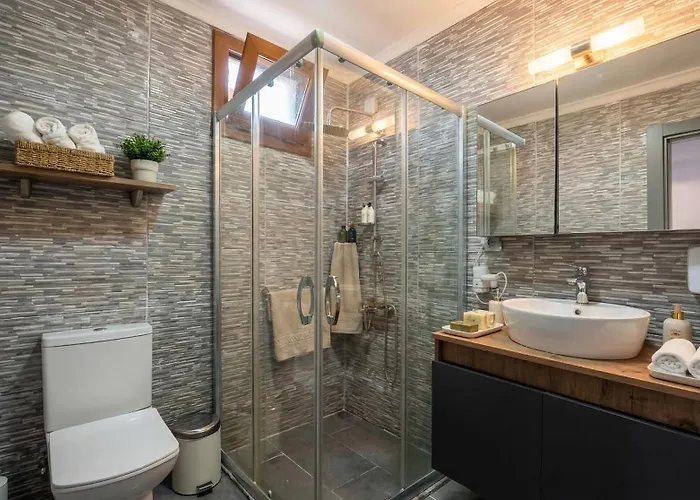 Stone House Foca فندق ينيفوتشا